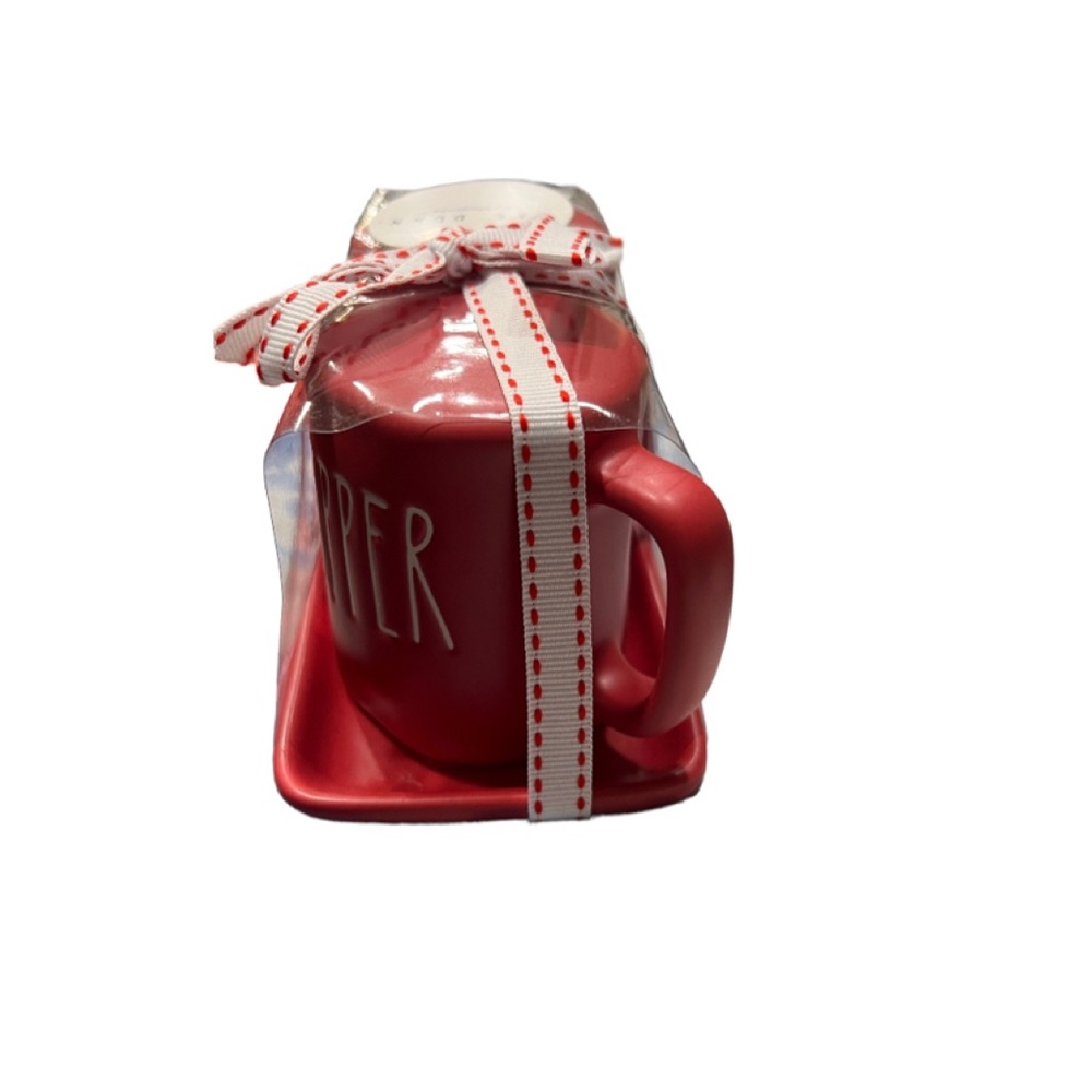 NEW Rae Dunn Salt & Pepper Shaker Set Red - Picture 4 of 5